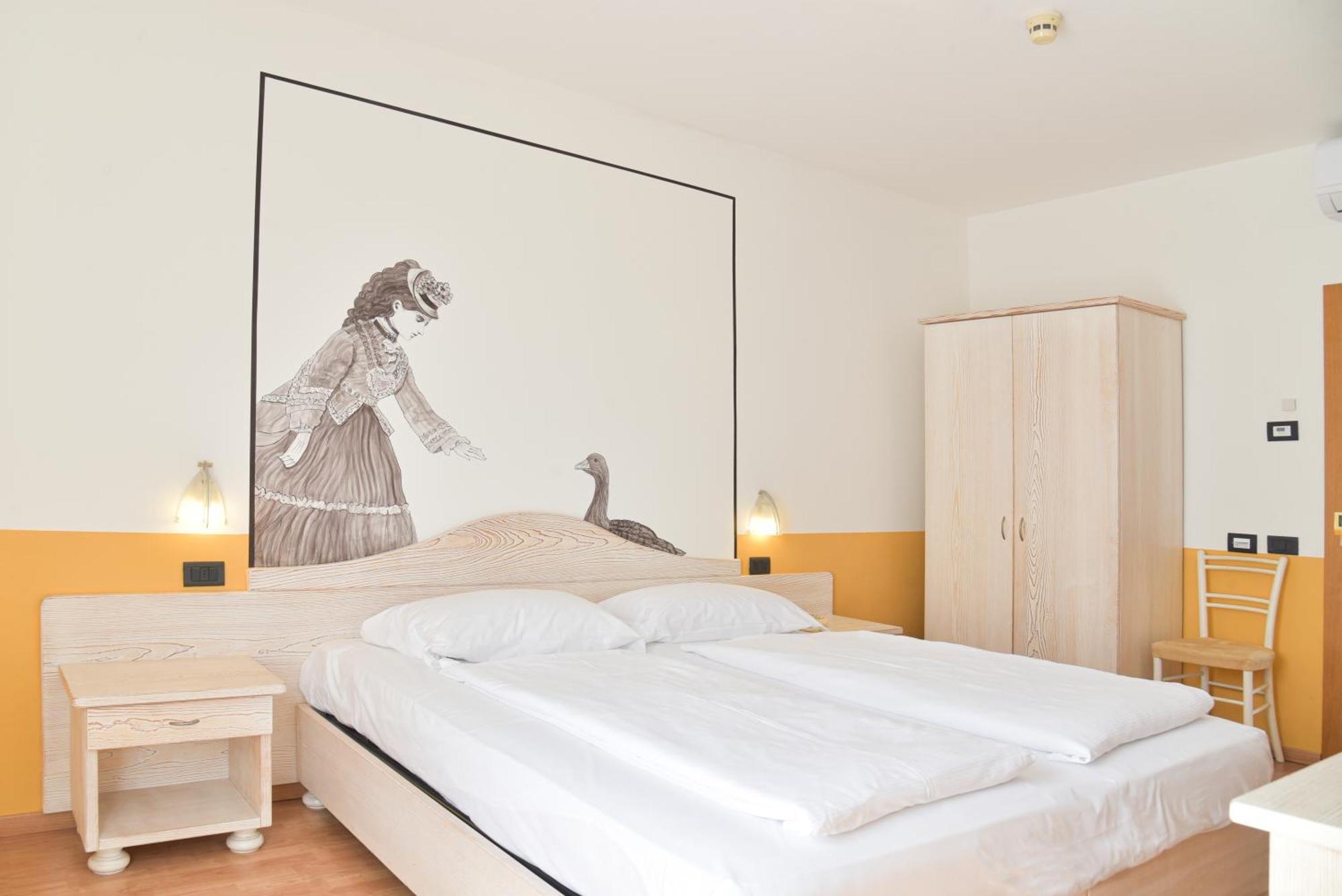 Epoche Hotel Zanella 1889 トルボレ エクステリア 写真